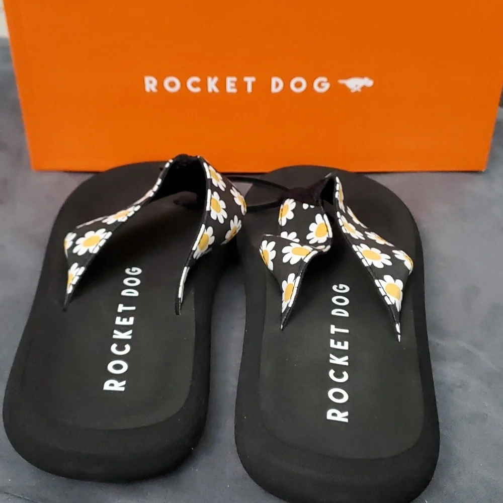 Rocket Dog 🐕 Sandles - Picture 2 of 5